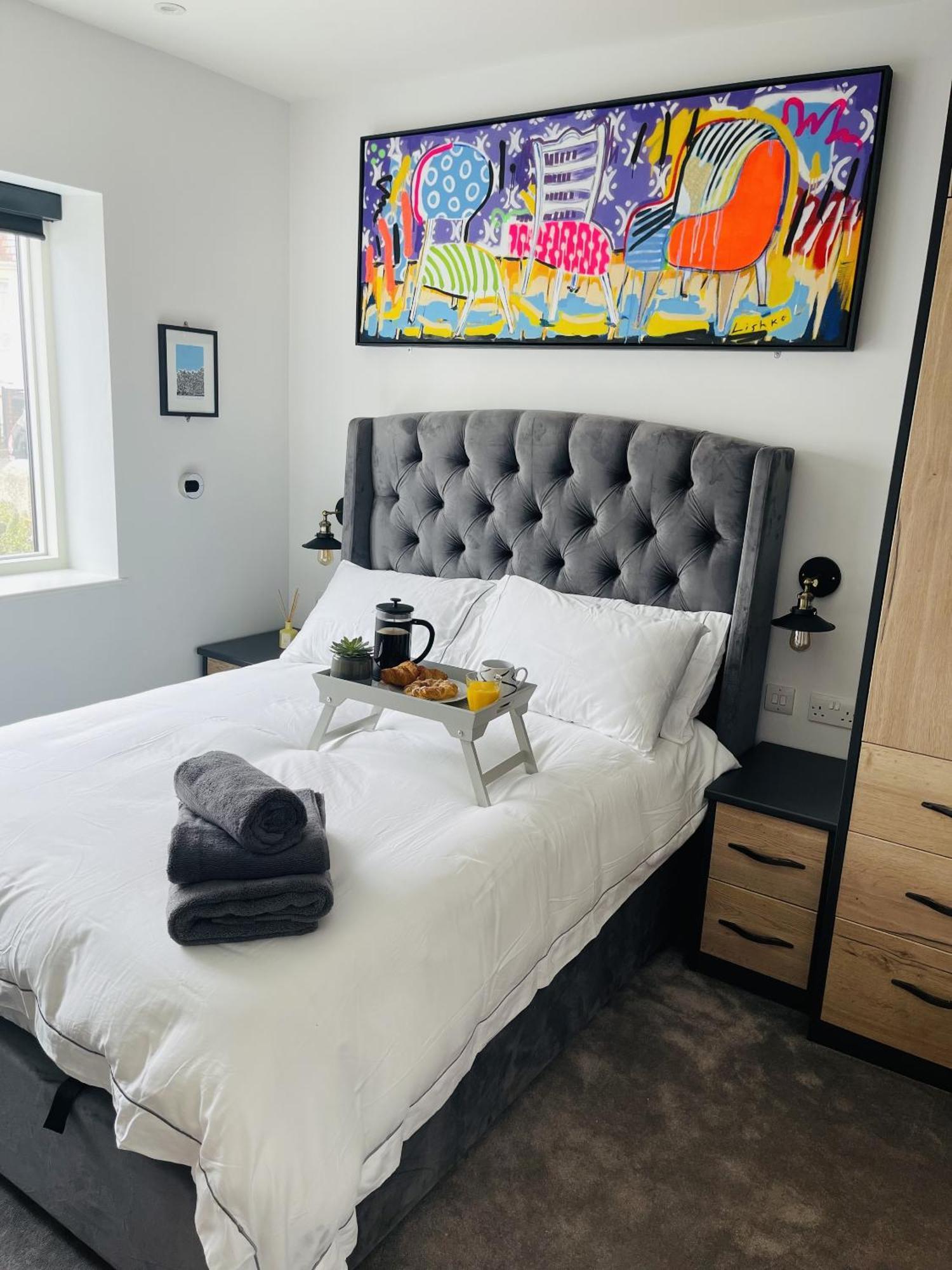 Superb Townhouse Near Vibrant Gloucester Road Bristol Habitación foto